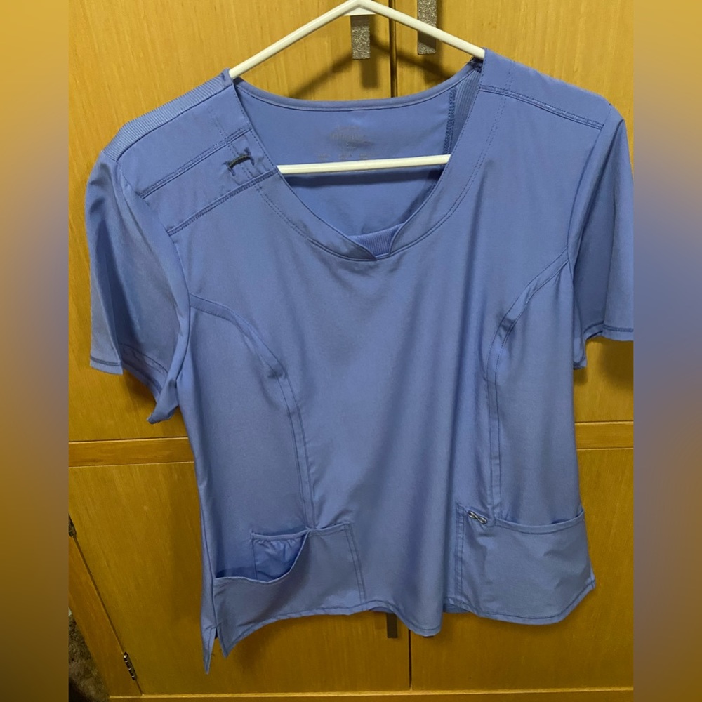 Cherokee Infinity scrub top